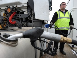 IL CARBURANTE AD URINA PRESENTATO E PROMETTE MIRACOLI - 13/11/2013