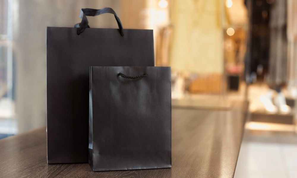 Buste per Negozi: Materiali, Formati e Come Scegliere le Piu' Adatte - 23/04/2026