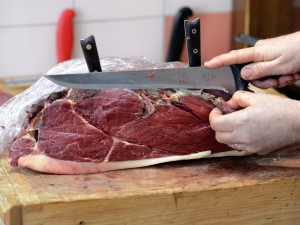 ALIMENTI SCADUTI E CON FECI DI TOPO: SEQUESTRI A ROMA E PALERMO - 24/02/2013