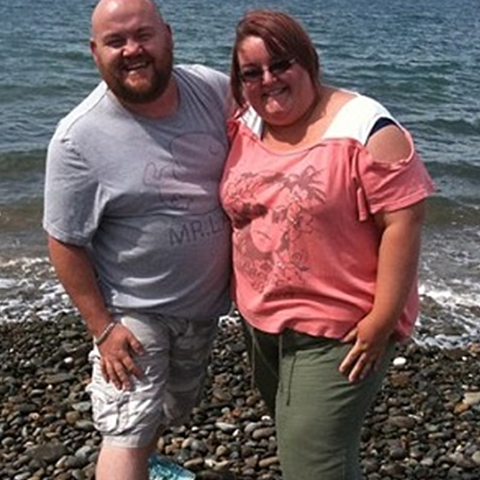 ''SE ANDATE AVANTI COSI' MORIRETE''. LA DIAGNOSI DEI MEDICI LI SPAVENTA E PERDONO 285 KG. ORA SONO IRRICONOSCIBILI - FOTO - 19/02/2015