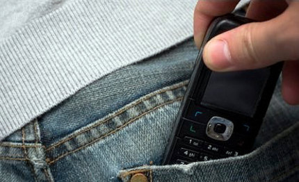 'So dov'è il mio cellulare rubato, ma la polizia non può fare nulla per recuperarlo' - 28/01/2013
