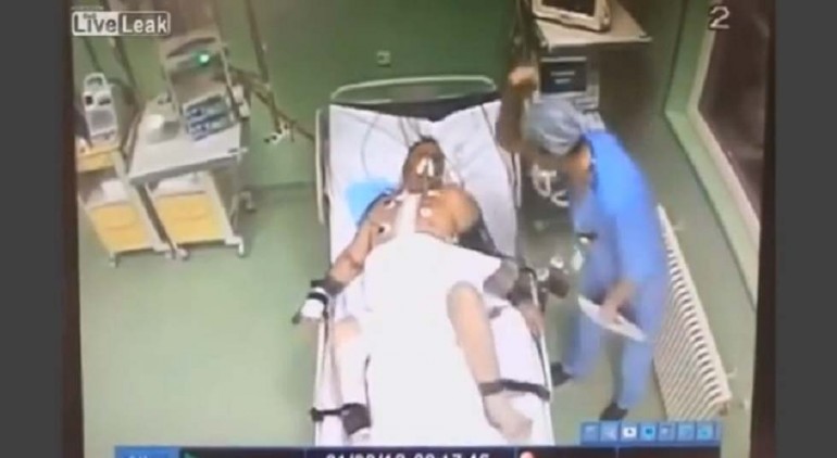 Dottore prende a pugni un paziente dopo l'operazione al cuore - Video Choc - 17/07/2013