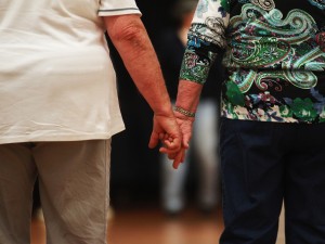 LUI 94 ANNI, LEI 90: UNA VITA UNO ACCANTO ALL'ALTRA, MUOIONO INSIEME IN CASA - 08/12/2012