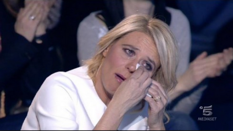 MARIA DE FILIPPI SI CONFESSA: '' HO PAURA CHE PERDEREMO LA CLERICI CI BATTERA' '' - 08/04/2015