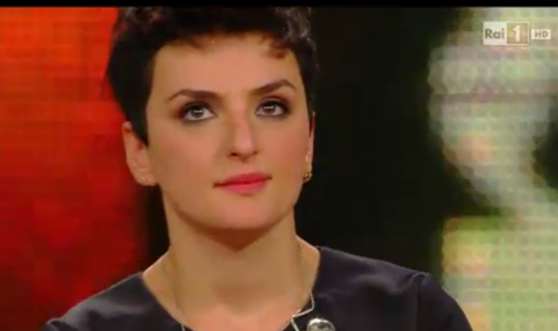 ARISA ABBANDONA IN LACRIME LO STUDIO DI ''DOMENICA IN''. ECCO COSA E' SUCCESSO - VIDEO - 22/02/2014