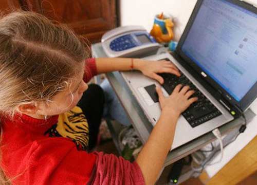 Una mamma mette in vendita i figli su Facebook - 17/04/2013