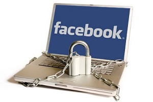 SICUREZZA FACEBOOK: FURTO DI DATI PERSONALI DEGLI UTENTI, IN TANTI STANNO ABBOCCANDO - FOTO - 01/02/2013