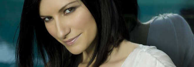 LAURA PAUSINI INFURIATA PER LA TRUFFA SU FACEBOOK: ''NON FATEVI FREGARE'' - 02/12/2013