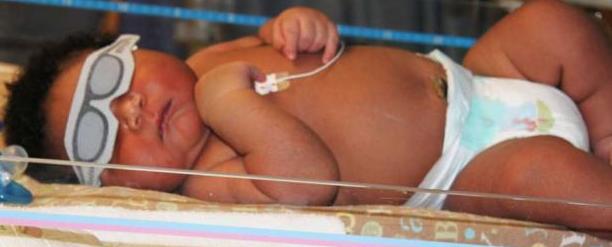 NATO SUPER-BEBÈ DA RECORD: 'BABY ERCOLINO' PESA 6 KG E 300 GRAMMI - 18/04/2013