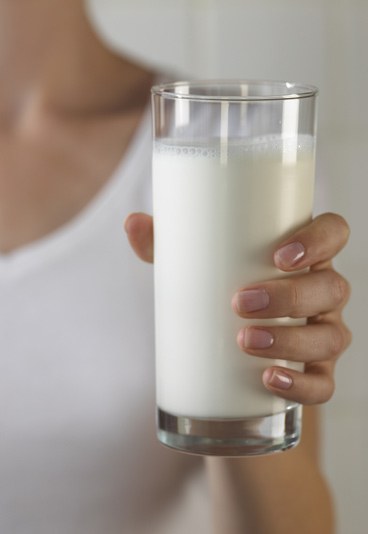 I DANNI DELL'ALIMENTAZIONE FATTA CON IL LATTE - ECCO QUALI - 19/11/2013
