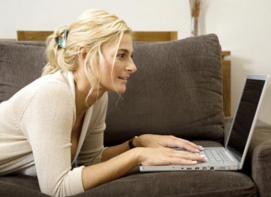 MAMMA HACKER CAMBIA I VOTI DEL FIGLIO A SCUOLA E DIVENTA UN FENOMENO DEL WEB - 26/07/2014